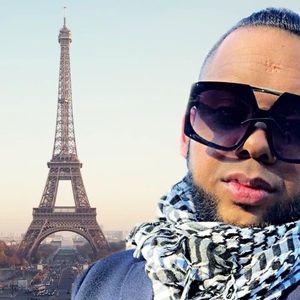 Meet your Posher, Roberto berrocal